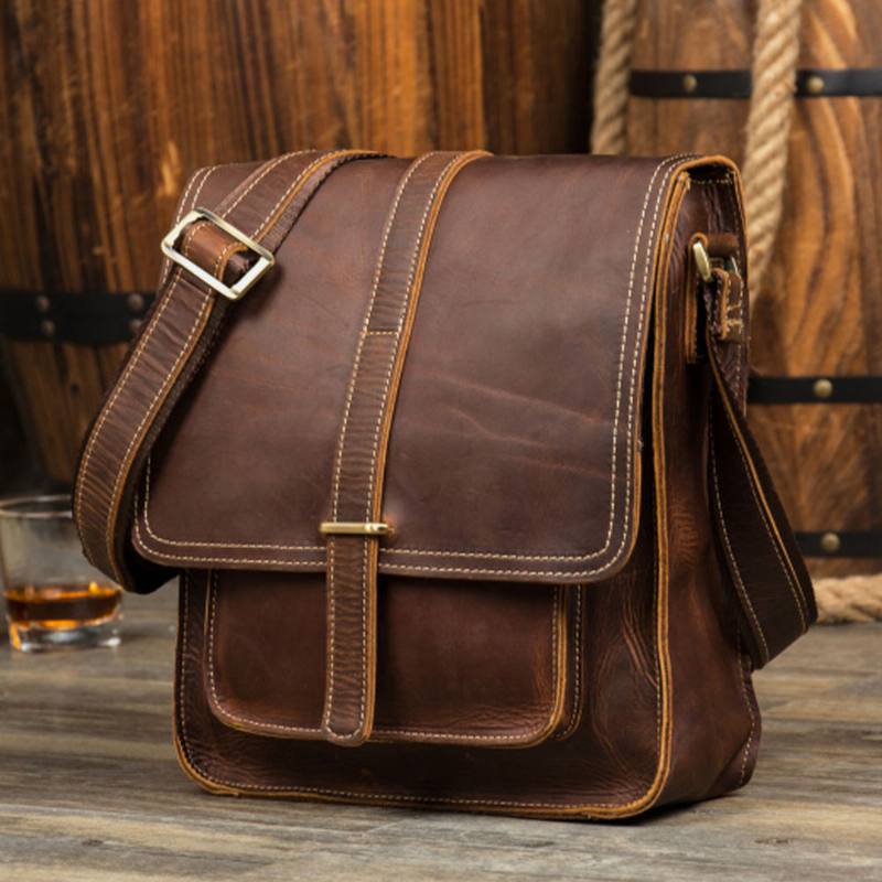 Miesten Vintage-monitoiminen Pu-nahkainen Suuri Kapasiteetti Flip Rento Crossbody Laukku Olkalaukku