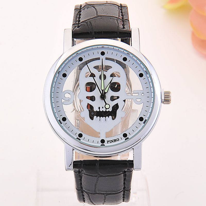 Hollow-out Skull Real Belt Quartz Watch -muodikas Kaksipuolinen Vintage Miesten Naisten Kello