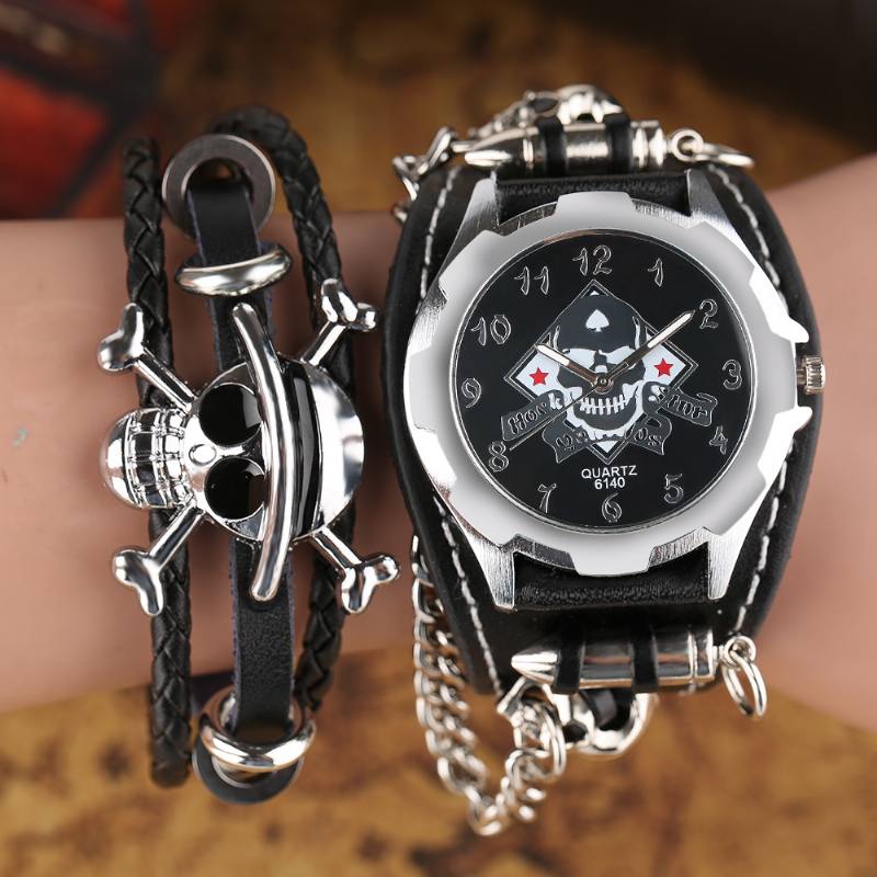 Vintage Square Dial Miesten Kello Hollow Skull Leather Quartz Watch