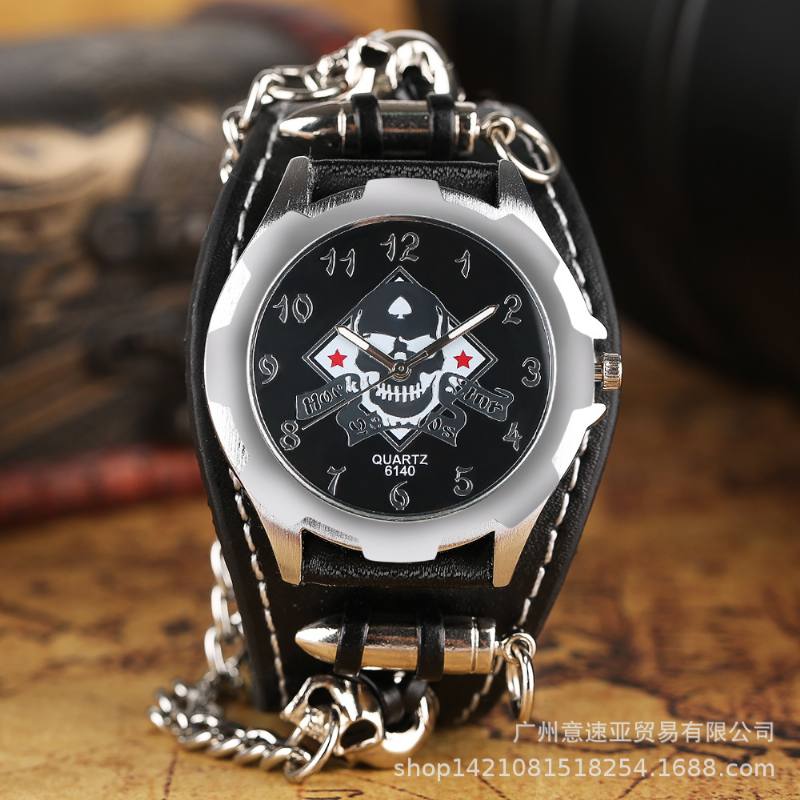 Vintage Square Dial Miesten Kello Hollow Skull Leather Quartz Watch