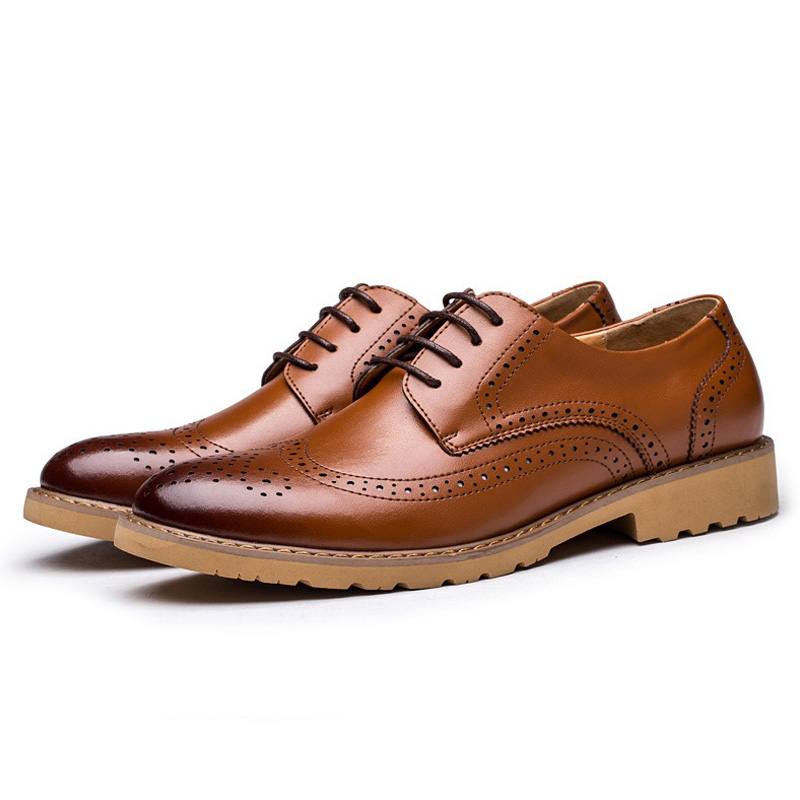 Aito Nahka Brogue Veistetty Business Rento Oxfords