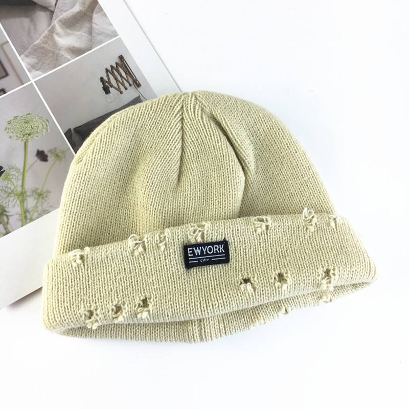 Muoti Patch Hole Knit Hat Korvansuojaus Toe Cap Kylmähattu