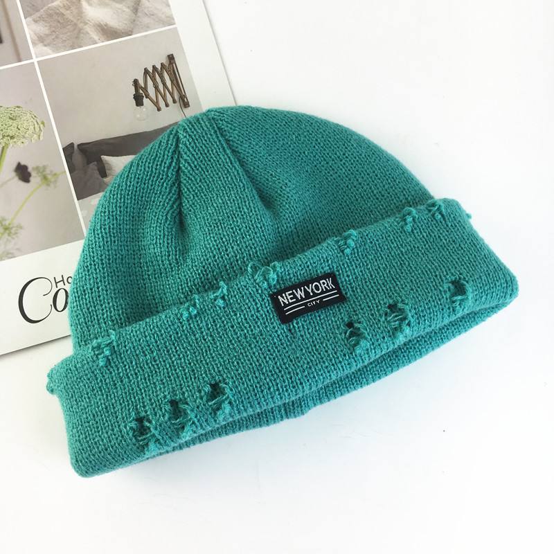 Muoti Patch Hole Knit Hat Korvansuojaus Toe Cap Kylmähattu